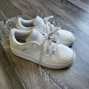 Adidas White Size 4 Kids Shoes